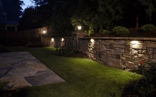 10 Stunning Retaining Wall Lighting Ideas